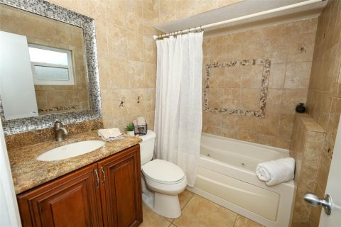House in Oviedo, Florida 3 bedrooms, 138.52 sq.m. № 1824914 - photo 14