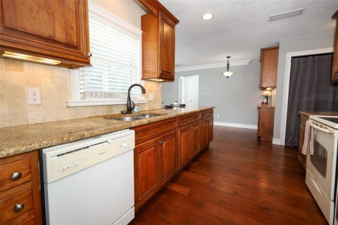 House in Oviedo, Florida 3 bedrooms, 138.52 sq.m. № 1824914 - photo 21