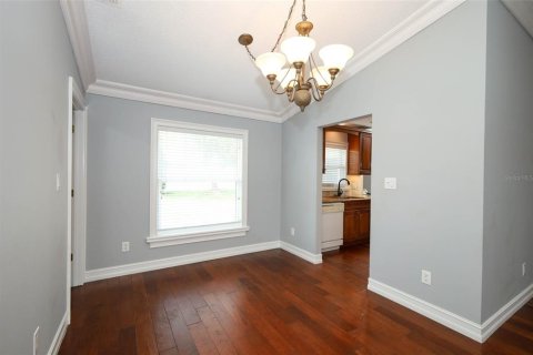 House in Oviedo, Florida 3 bedrooms, 138.52 sq.m. № 1824914 - photo 7