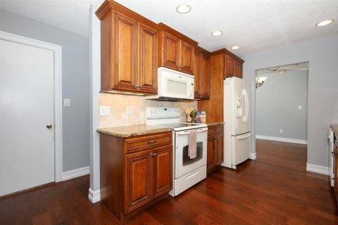 House in Oviedo, Florida 3 bedrooms, 138.52 sq.m. № 1824914 - photo 18