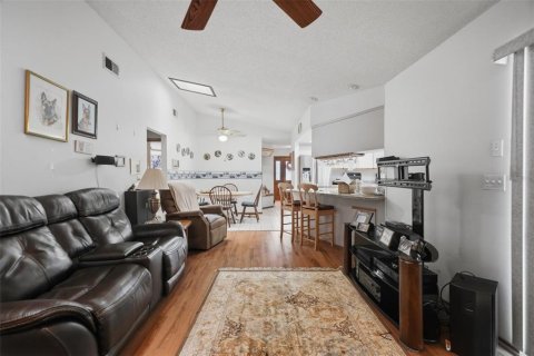 Casa en venta en Spring Hill, Florida, 3 dormitorios, 171.5 m2 № 2226065 - foto 16