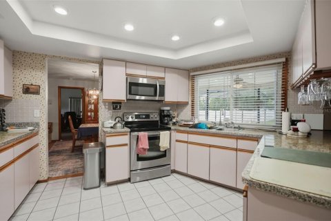 Casa en venta en Spring Hill, Florida, 3 dormitorios, 171.5 m2 № 2226065 - foto 9