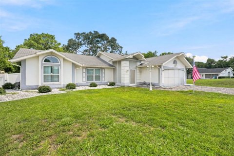 Casa en venta en Spring Hill, Florida, 3 dormitorios, 171.5 m2 № 2226065 - foto 3