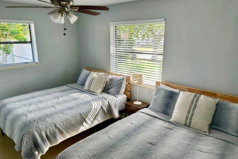 House in West Park, Florida 5 bedrooms, 204.01 sq.m. № 2084153 - photo 29
