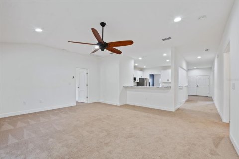 House in Eagle Lake, Florida 4 bedrooms, 206.8 sq.m. № 1650302 - photo 23