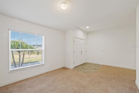 House in Eagle Lake, Florida 4 bedrooms, 206.8 sq.m. № 1650302 - photo 11