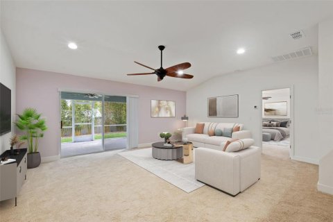 House in Eagle Lake, Florida 4 bedrooms, 206.8 sq.m. № 1650302 - photo 6