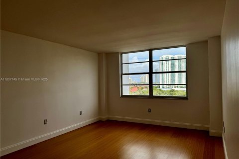 Copropriété à louer à Aventura, Floride: 2 chambres, 113.34 m2 № 1741240 - photo 10