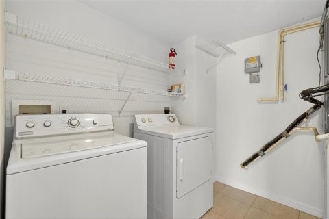 Купить кондоминиум в Лейк Сази, Флорида 7 комнат, 125.23м2, № 1904763 - фото 21