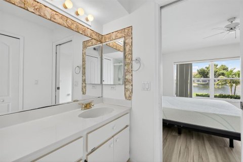 Купить кондоминиум в Лейк Сази, Флорида 7 комнат, 125.23м2, № 1904763 - фото 17