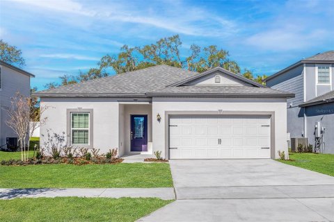 House in Astatula, Florida 3 bedrooms, 130.16 sq.m. № 1584173 - photo 1