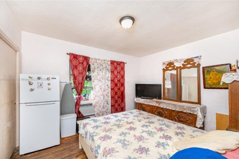 Condo in Miami Beach, Florida, 2 bedrooms № 2060005 - photo 11