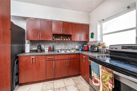 Condo in Miami Beach, Florida, 2 bedrooms № 2060005 - photo 7