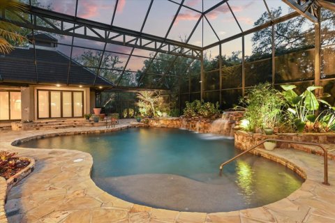 Casa en venta en Longwood, Florida, 10 dormitorios, 2388.15 m2 № 2094474 - foto 3