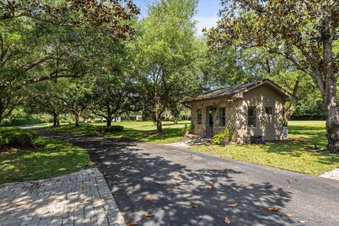Casa en venta en Longwood, Florida, 10 dormitorios, 2388.15 m2 № 2094474 - foto 6