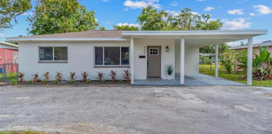 House in Saint Petersburg, Florida 3 bedrooms, 85.47 sq.m. № 1873526