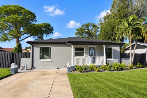 Casa en Saint Petersburg, Florida 3 dormitorios, 111.85 m2 № 2387487