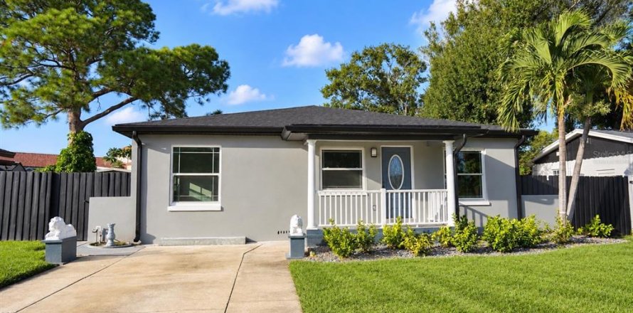 Casa en Saint Petersburg, Florida 3 dormitorios, 111.85 m2 № 2387487