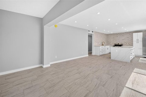 Купить кондоминиум в Энглвуд, Флорида 4 комнаты, 93.09м2, № 2227659 - фото 24