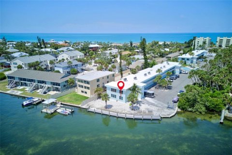 Condominio en Englewood, Florida, 2 dormitorios  № 2227659