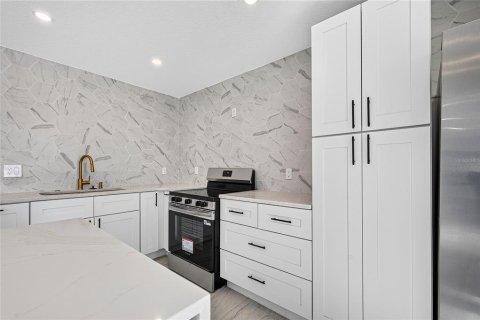 Купить кондоминиум в Энглвуд, Флорида 4 комнаты, 93.09м2, № 2227659 - фото 18