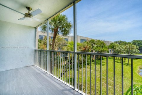 Condo in Lauderdale Lakes, Florida, 2 bedrooms  № 1745854 - photo 24