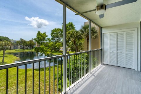 Condo in Lauderdale Lakes, Florida, 2 bedrooms  № 1745854 - photo 23