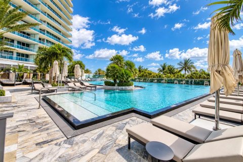 Copropriété à vendre à Bal Harbour, Floride: 2 chambres, 186.64 m2 № 2435230 - photo 16