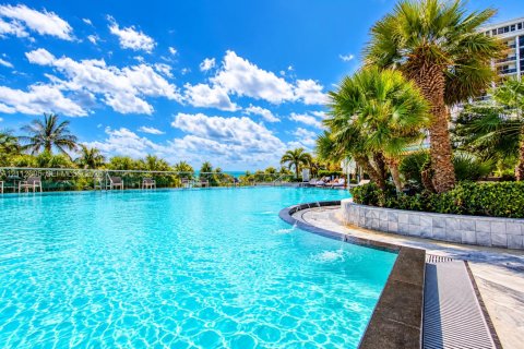 Copropriété à vendre à Bal Harbour, Floride: 2 chambres, 186.64 m2 № 2435230 - photo 18