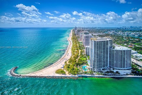 Copropriété à vendre à Bal Harbour, Floride: 2 chambres, 186.64 m2 № 2435230 - photo 27