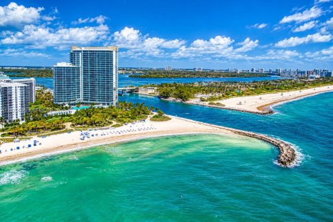 Copropriété à vendre à Bal Harbour, Floride: 2 chambres, 186.64 m2 № 2435230 - photo 28