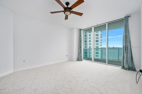 Condominio en venta en Holly Hill, Florida, 2 dormitorios, 156.91 m2 № 2124384 - foto 11