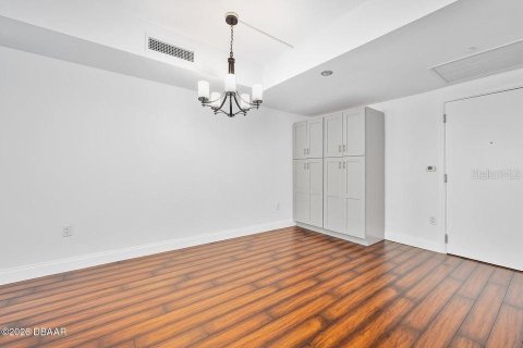 Condominio en venta en Holly Hill, Florida, 2 dormitorios, 156.91 m2 № 2124384 - foto 6