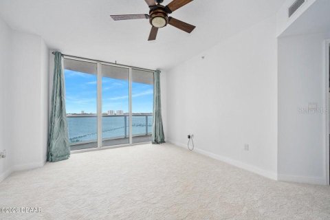 Condominio en venta en Holly Hill, Florida, 2 dormitorios, 156.91 m2 № 2124384 - foto 12