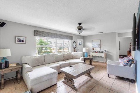 House in Bradenton, Florida 3 bedrooms, 111.3 sq.m. № 1829960 - photo 2
