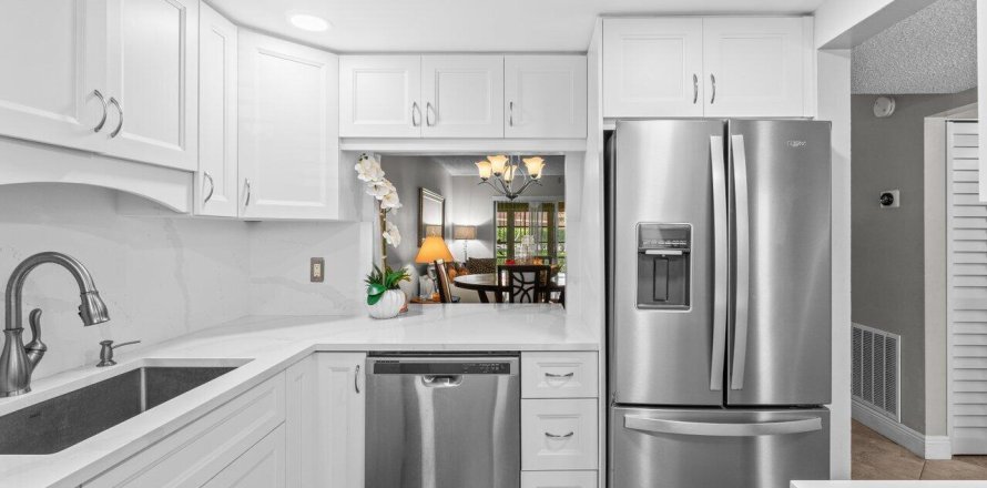 Condominio en Delray Beach, Florida, 2 dormitorios  № 2181086