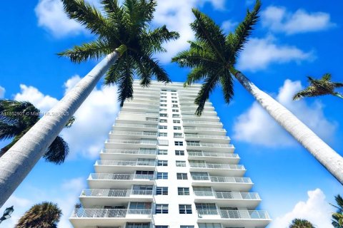 Copropriété à vendre à Aventura, Floride: 2 chambres, 136.19 m2 № 1877554 - photo 27