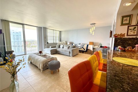 Copropriété à vendre à Aventura, Floride: 2 chambres, 136.19 m2 № 1877554 - photo 8