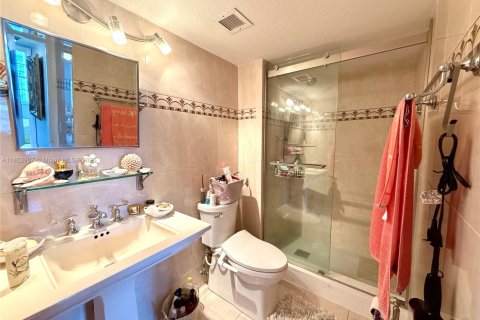 Copropriété à vendre à Aventura, Floride: 2 chambres, 136.19 m2 № 1877554 - photo 13