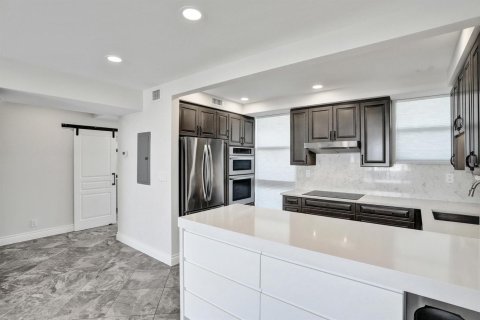 Condominio en venta en Fort Lauderdale, Florida, 1 dormitorio, 74.79 m2 № 2185347 - foto 29