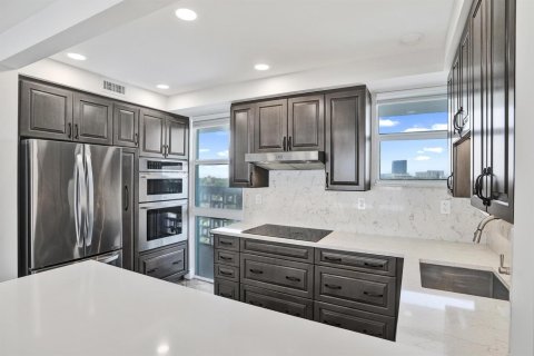 Condominio en venta en Fort Lauderdale, Florida, 1 dormitorio, 74.79 m2 № 2185347 - foto 5