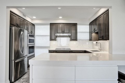Condominio en venta en Fort Lauderdale, Florida, 1 dormitorio, 74.79 m2 № 2185347 - foto 28