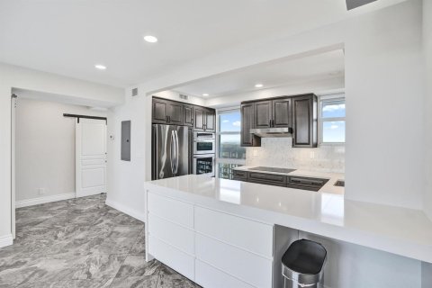 Condominio en venta en Fort Lauderdale, Florida, 1 dormitorio, 74.79 m2 № 2185347 - foto 4