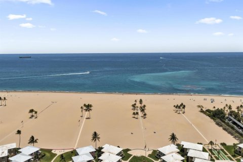 Condominio en venta en Fort Lauderdale, Florida, 1 dormitorio, 74.79 m2 № 2185347 - foto 2