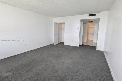 Copropriété à louer à Bal Harbour, Floride: 2 chambres, 128.95 m2 № 2171501 - photo 18