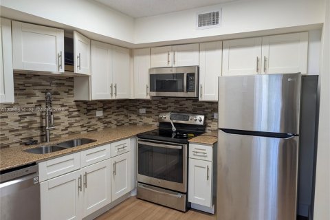 Condo à Hollywood, Floride, 2 chambres  № 2385079