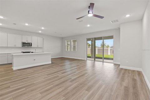 House in San Antonio, Florida 5 bedrooms, 312.52 sq.m. № 2238183 - photo 28
