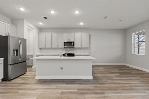 House in San Antonio, Florida 5 bedrooms, 312.52 sq.m. № 2238183 - photo 19