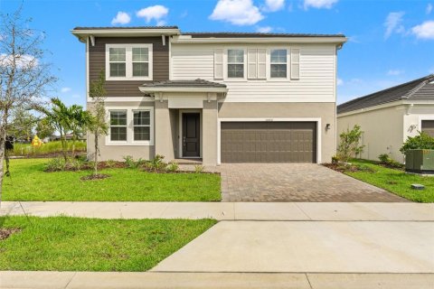 House in San Antonio, Florida 5 bedrooms, 312.52 sq.m. № 2238183 - photo 5