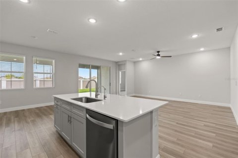 House in San Antonio, Florida 5 bedrooms, 312.52 sq.m. № 2238183 - photo 26